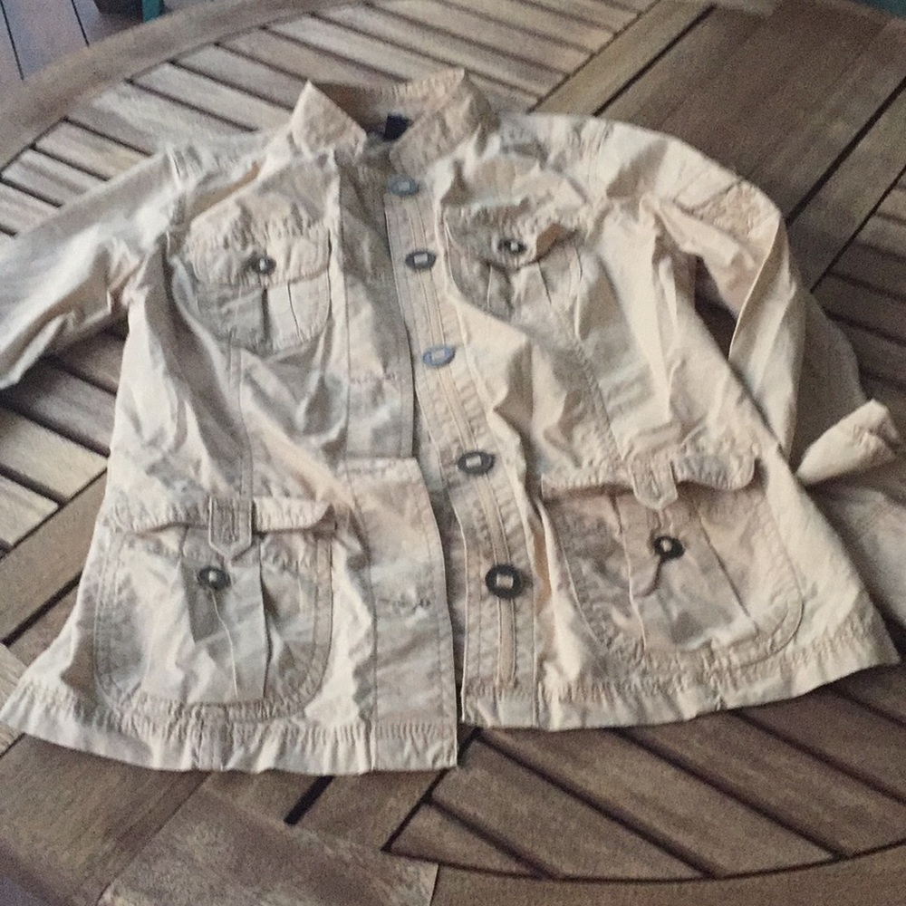 Khaki lightweight button jacket